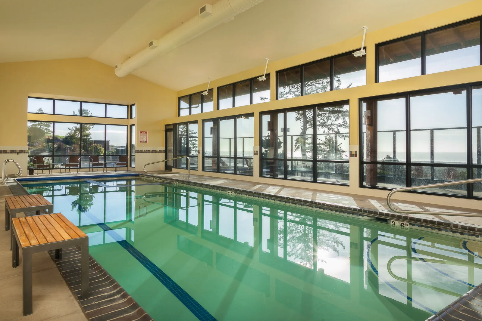 Pool & Spa